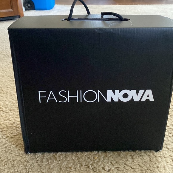 Platform Heels - Picture 6 of 6